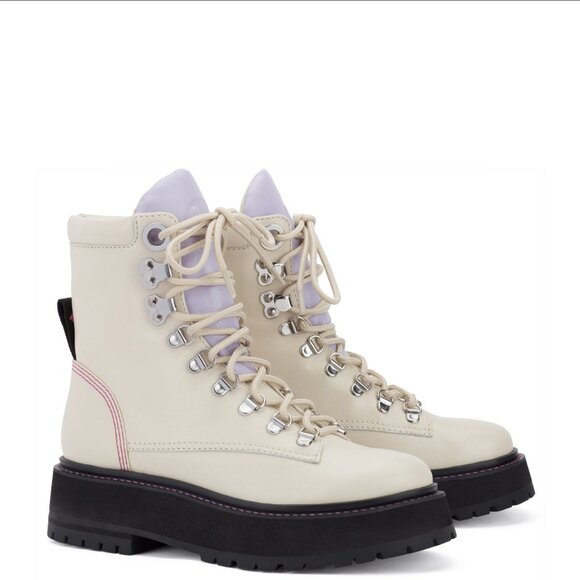 NWOB Larrodue Jordan Boot in Ivory Violet - Picture 10 of 15